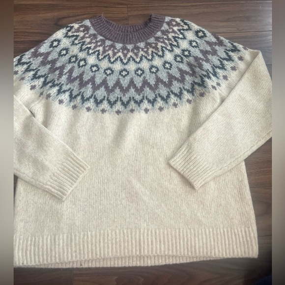 Wind River Sweaters - Fairisle sweater peachy ivory with grey purple neckline sold feminine  pretty L